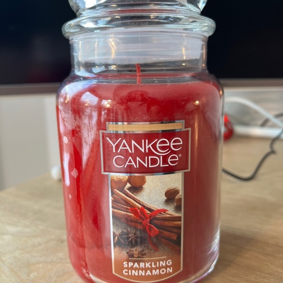 Yankee Candle - Sparkling Cinnamon - Picture 2 of 3